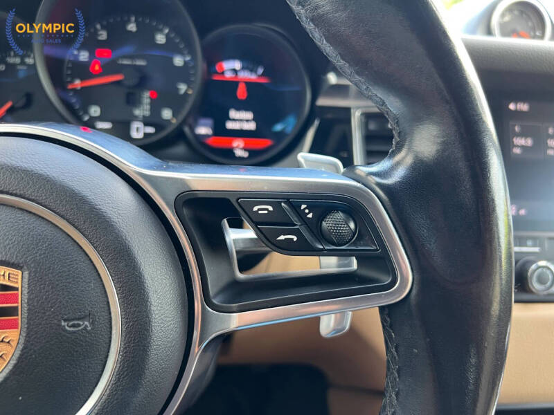 2017 Porsche Macan