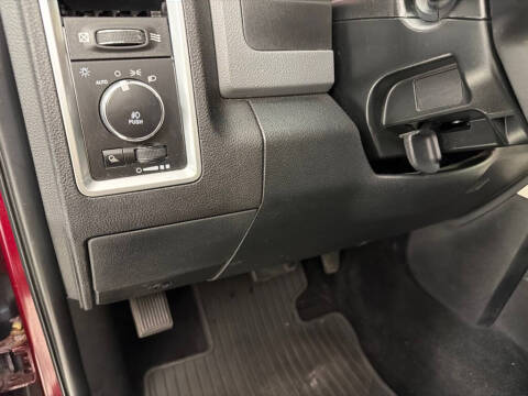 2017 RAM 1500 SLT