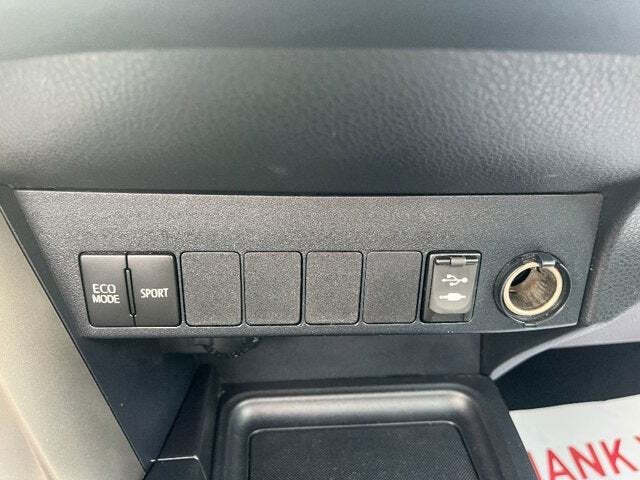 2013 Toyota RAV4 34