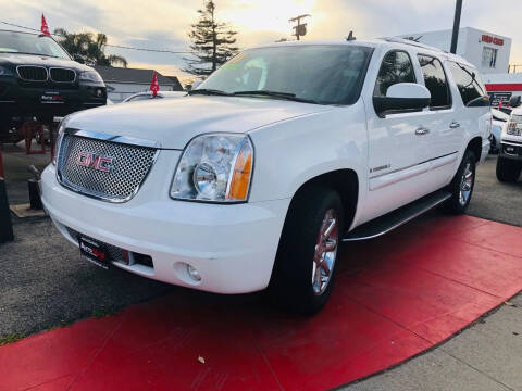 2008 GMC Yukon XL for sale at Auto Max of Ventura in Ventura CA