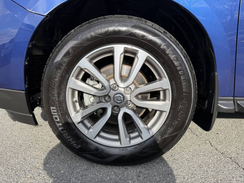 2018 Nissan Pathfinder S