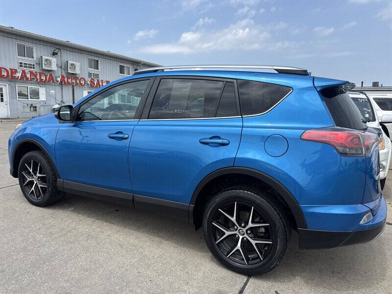 2017 Toyota RAV4 SE