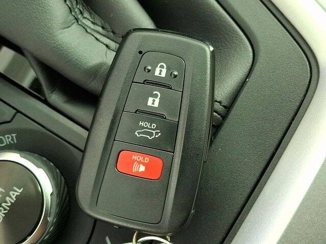 2025 Toyota RAV4 Hybrid XLE Premium