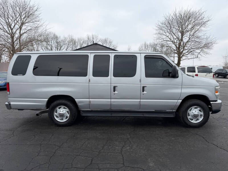 2013 Ford E-Series E-350 SD