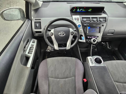 2012 Toyota Prius v Two