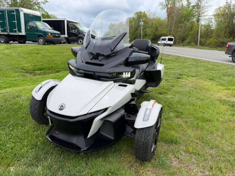 2021 Can-Am RT
