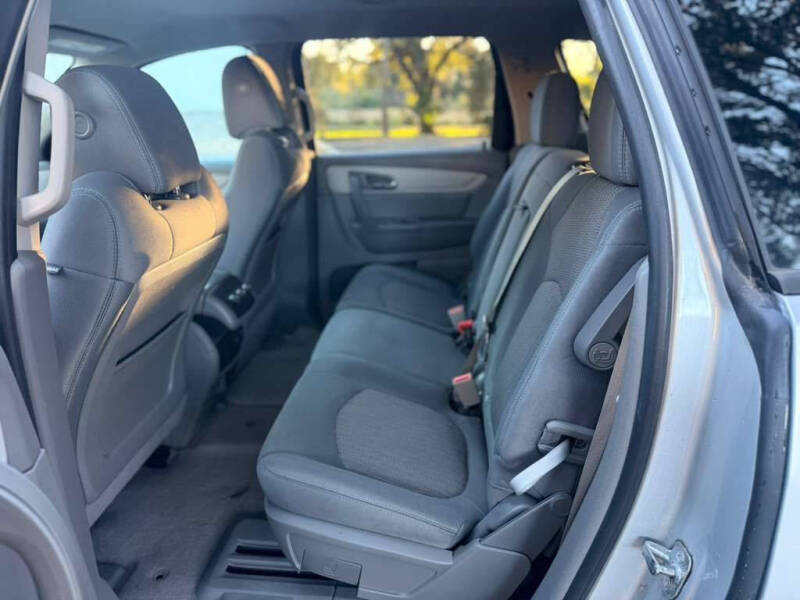 2017 Chevrolet Traverse LS