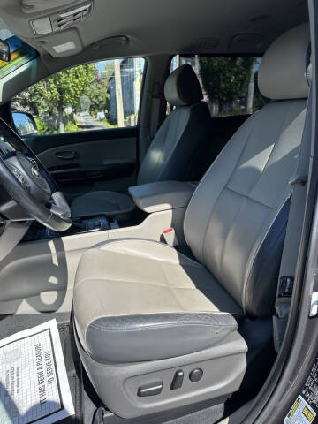 2017 Kia Sedona LX