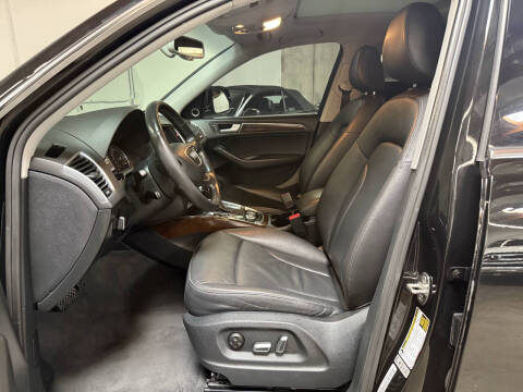 2016 Audi Q5 2.0T quattro Premium Plus