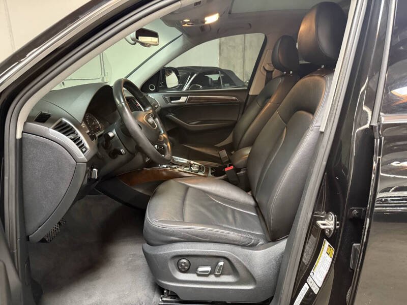 2016 Audi Q5 2.0T quattro Premium Plus