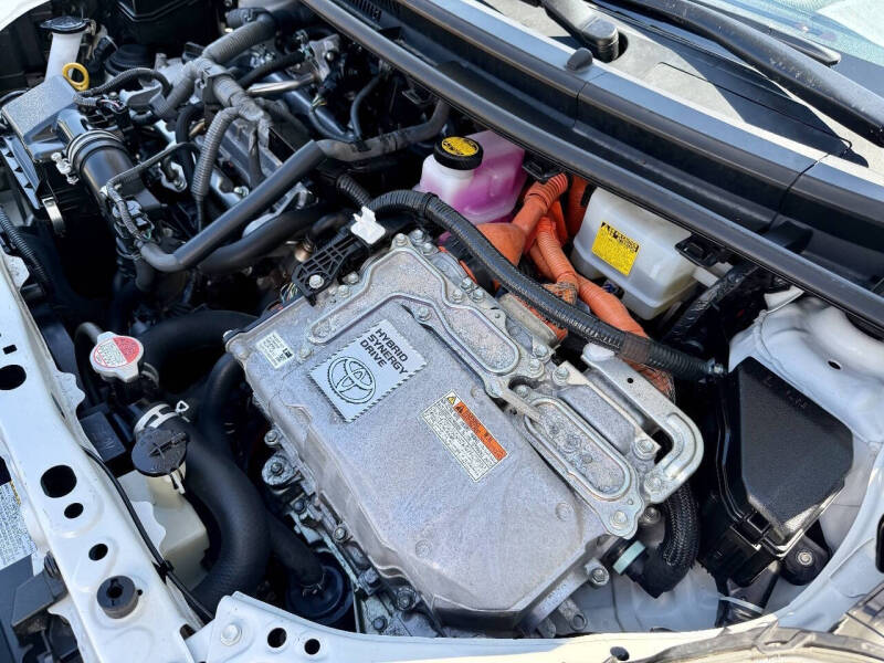 2016 Toyota Prius c One