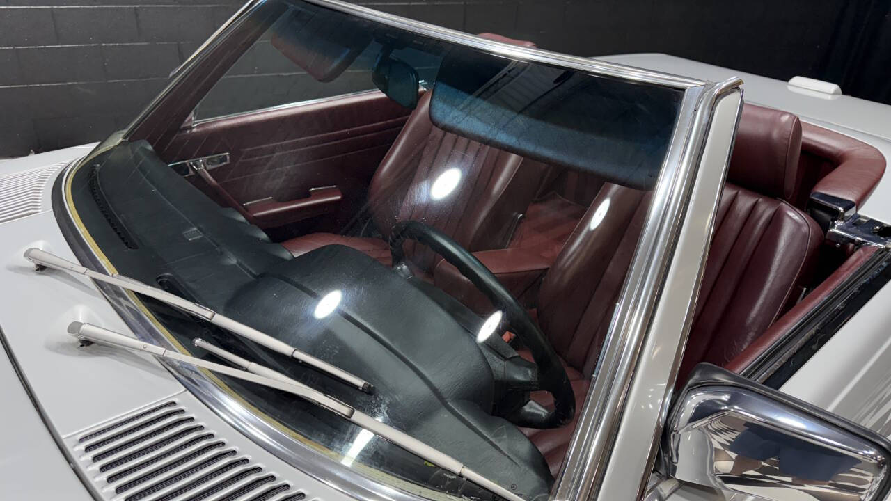 1988 Mercedes-Benz 560-Class 38