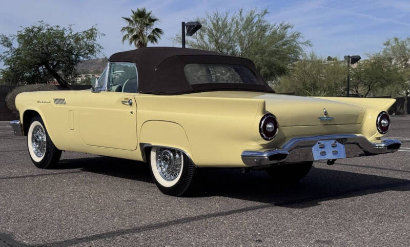 1957 Ford Thunderbird