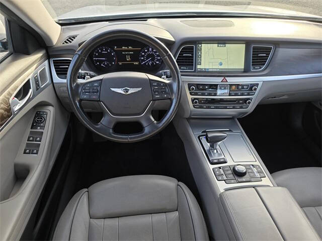 2018 GENESIS G80 Base photo 29