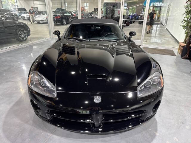 2004 Dodge Viper SRT-10