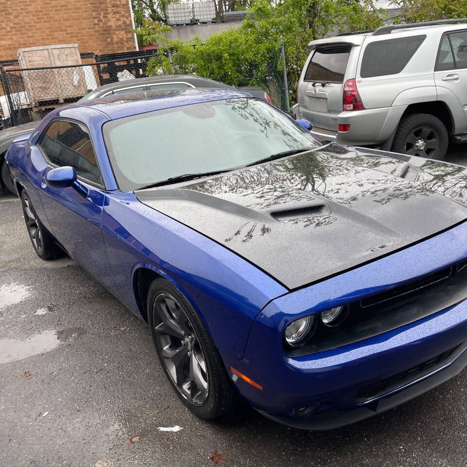 B5 Blue Pearl Coat 2018 Dodge Challenger SXT Plus SXT Plus 2dr Coupe 2