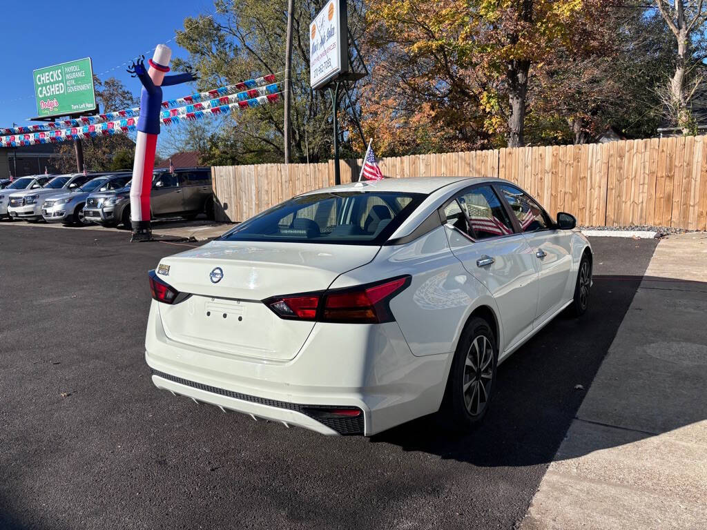 2019 Nissan Altima for sale at Michael Johnson @ Allens Auto Sales Hopkinsville in Hopkinsville, KY