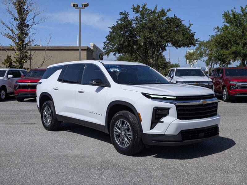 2024 Chevrolet Traverse LS