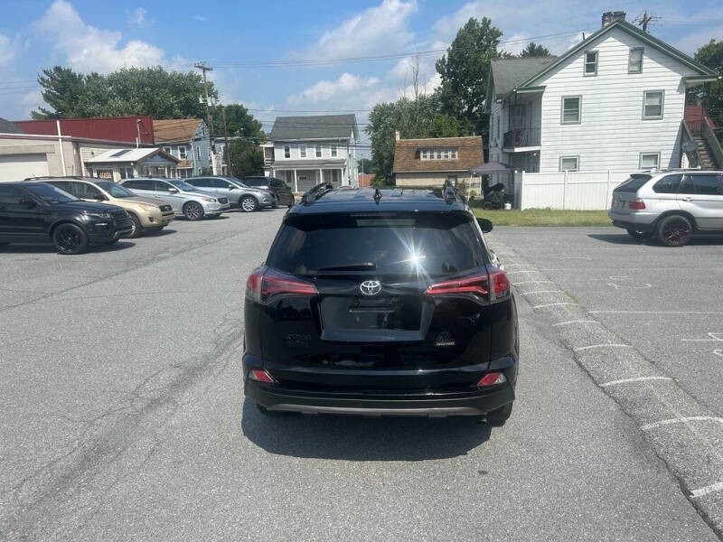 2018 Toyota RAV4 Adventure