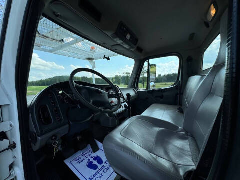 2013 Freightliner M2 106