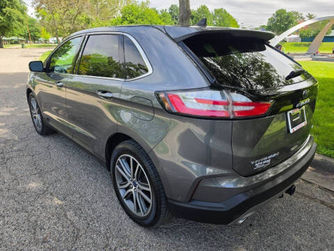 2021 Ford Edge Titanium