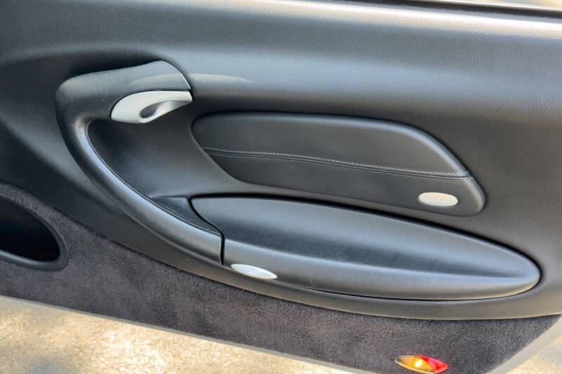 2001 Porsche 911 Carrera