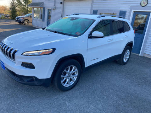 2016 Jeep Cherokee for sale at CLARKS AUTO SALES INC in Houlton ME