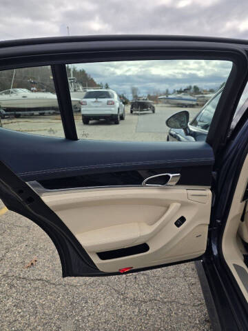 2012 Porsche Panamera 4