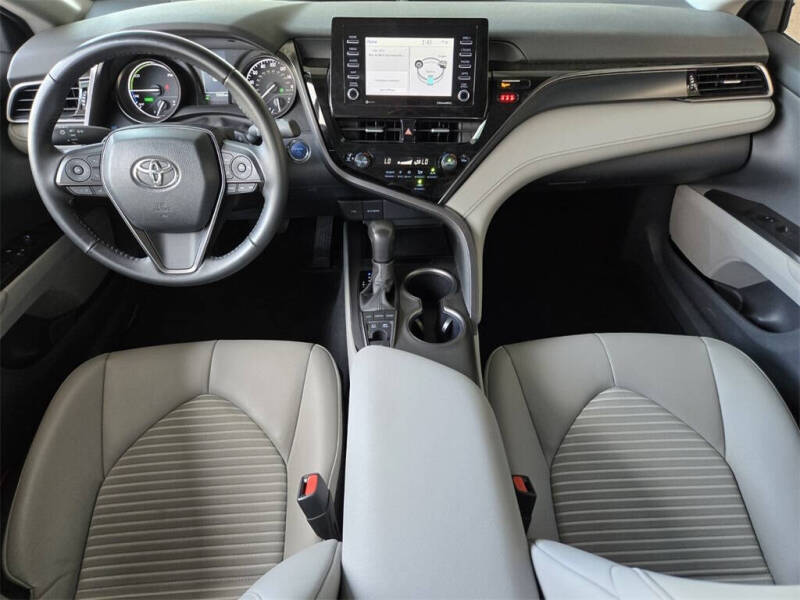 2024 Toyota Camry Hybrid SE