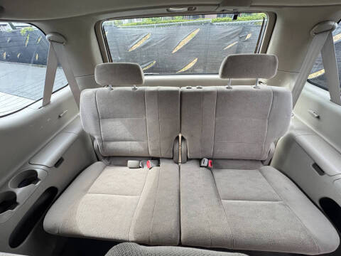 2005 Toyota Sequoia SR5