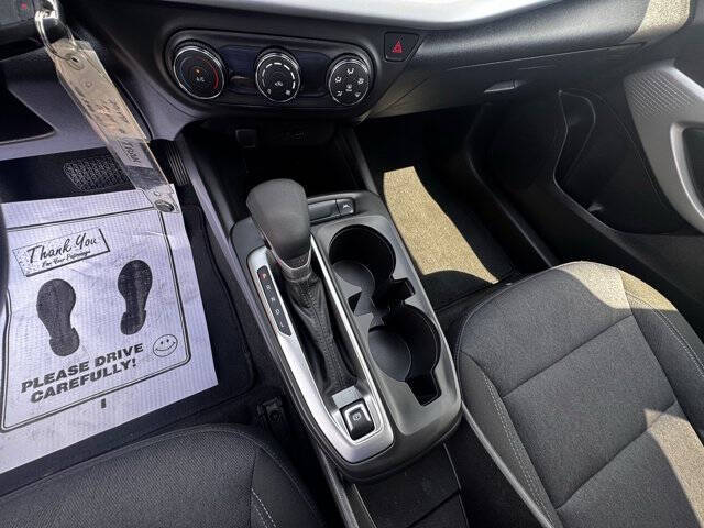 2025 Chevrolet Trax LS