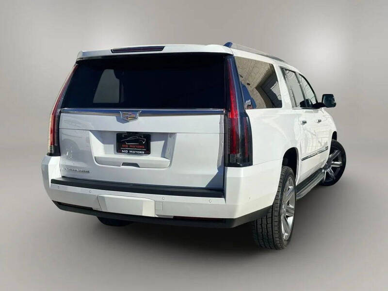 2019 Cadillac Escalade ESV Luxury