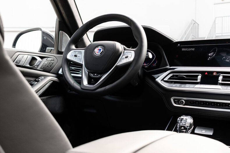 2021 BMW X7 ALPINA XB7
