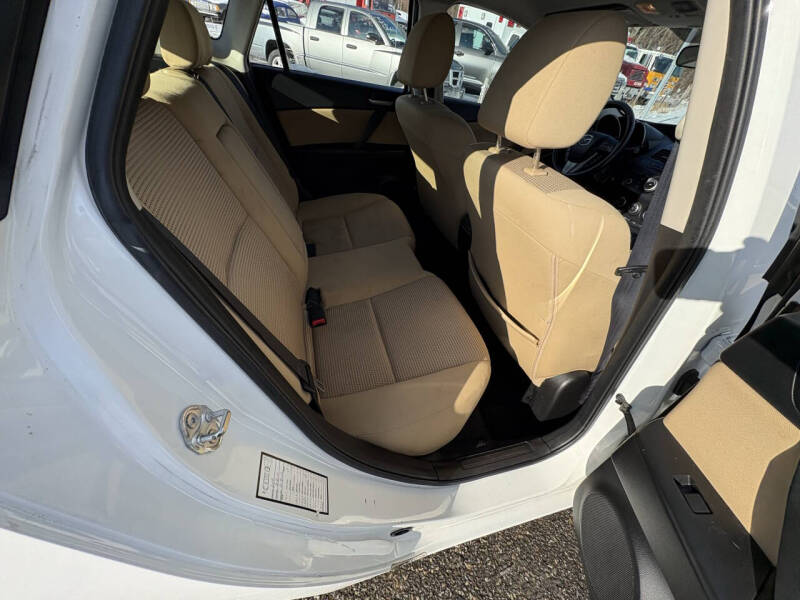 2013 Mazda MAZDA3 i Touring