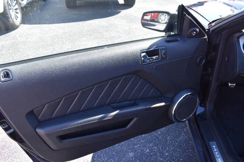 2012 Ford Mustang V6 Premium