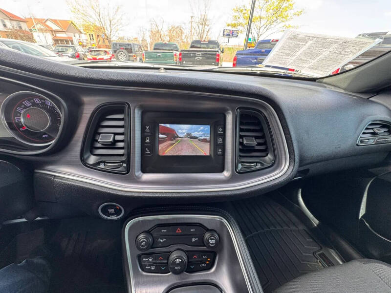 2015 Dodge Challenger SXT