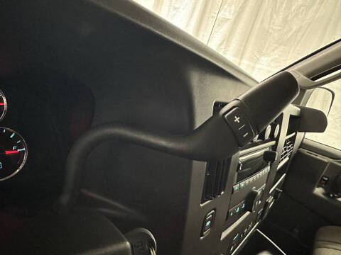 2025 Chevrolet Express LT 3500