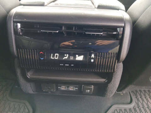 2024 Jeep Wagoneer
