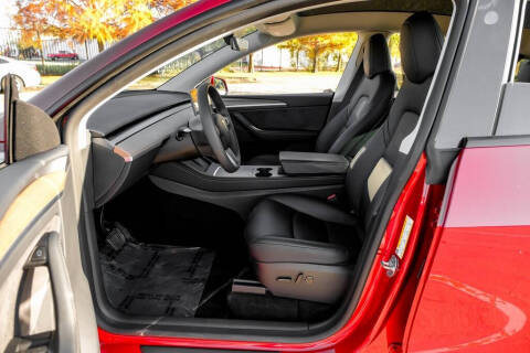 2025 Tesla Model Y Long Range