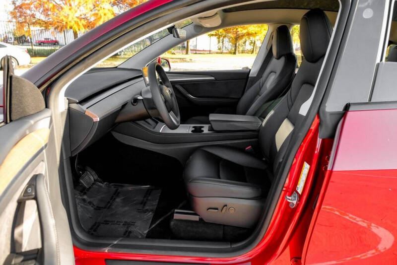 2025 Tesla Model Y Long Range