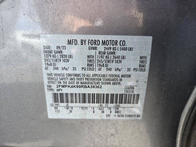 2024 Ford Edge Titanium