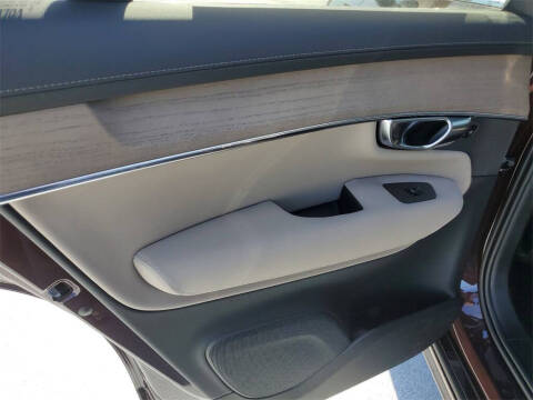 2025 Volvo XC90 B6 Core Bright Theme