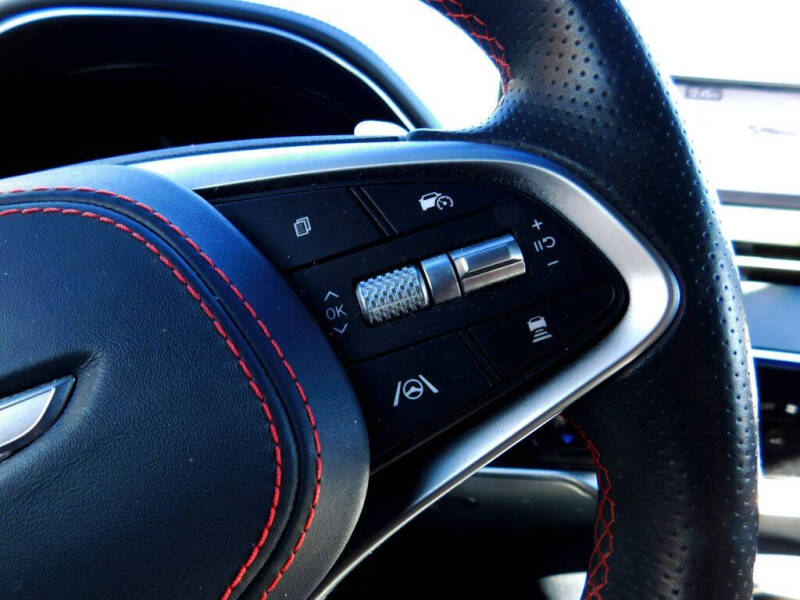 2023 Genesis GV70 2.5T Standard