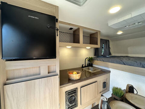 2023 Travel Lite Atom 400A / 10ft Camper