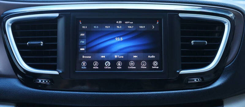 2021 Chrysler Voyager LXi