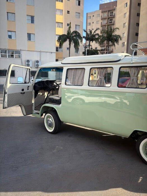 1985 Volkswagen Bus