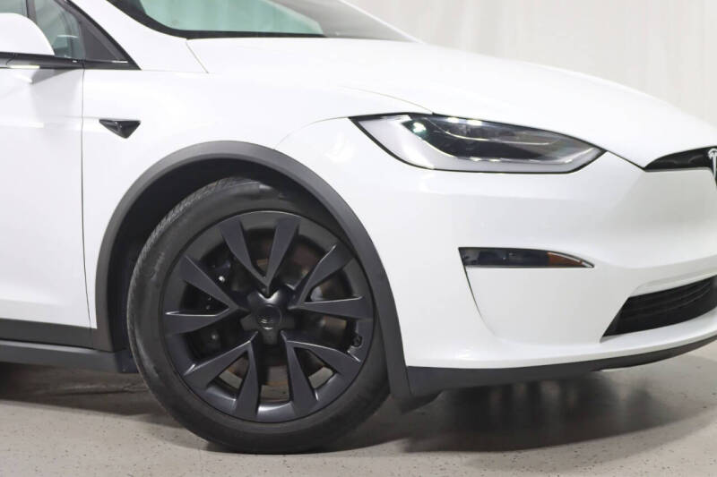 2023 Tesla Model X Standard Range