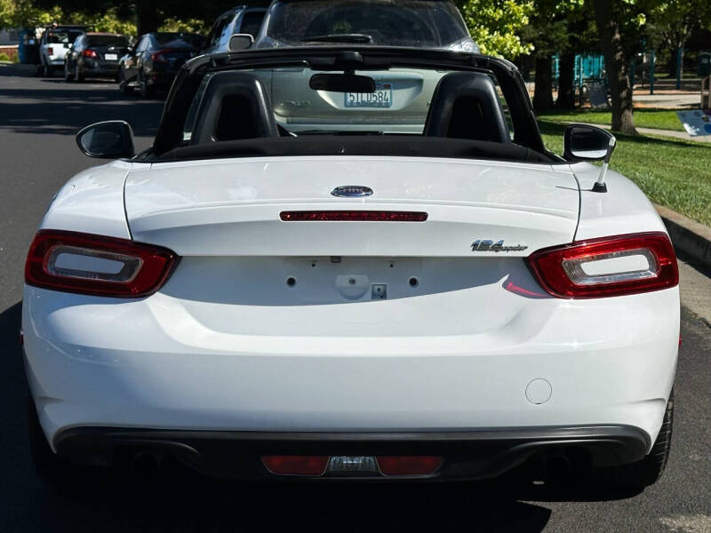 2020 FIAT 124 Spider Classica