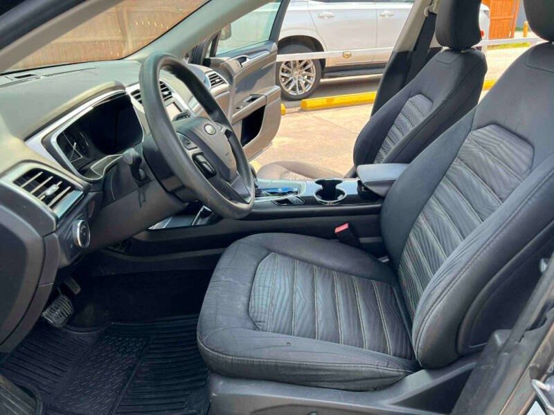 2016 Ford Fusion SE