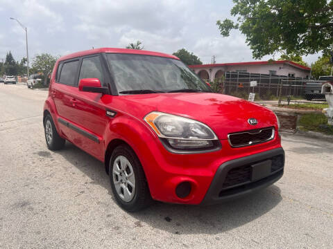 2013 Kia Soul for sale at MIAMI FINE CARS & TRUCKS in Hialeah FL